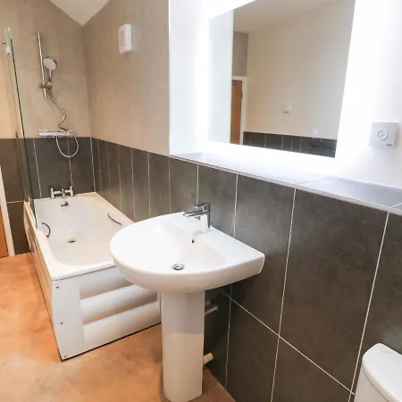 Brackenber House בית נופש *